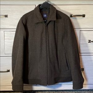 Gap Men’s brown winter coat. Worn twice!